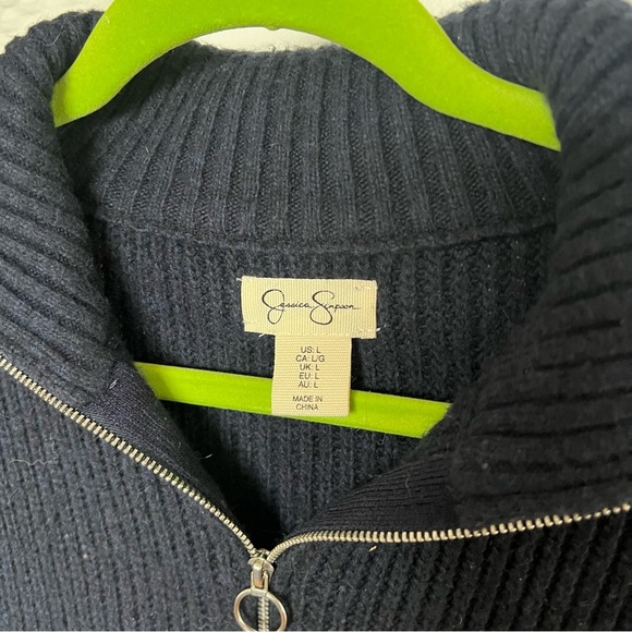 Jessica Simpson oversized crop top - Picture 3 of 6